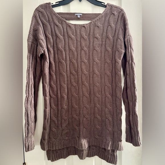 Charlotte Russe Deep V Back Sweater - Picture 1 of 4